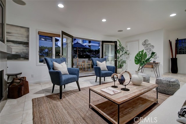 417 27th Street, Manhattan Beach, California 90266, 3 Bedrooms Bedrooms, ,1 BathroomBathrooms,Residential,Sold,27th,SB21023616