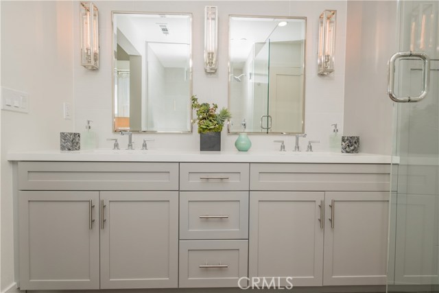 1920 Pacific Coast Highway, Redondo Beach, California 90277, 2 Bedrooms Bedrooms, ,2 BathroomsBathrooms,Residential,Sold,Pacific Coast Highway,OC19039577