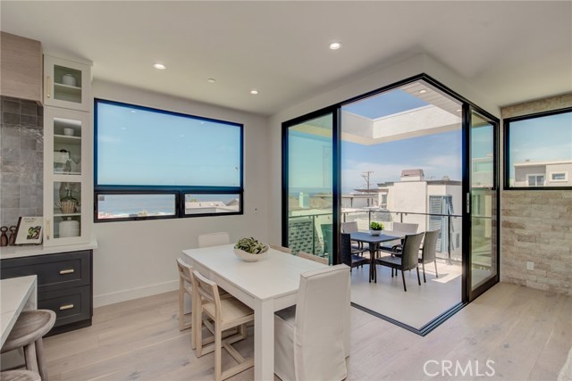 124 39th Street, Manhattan Beach, California 90266, 3 Bedrooms Bedrooms, ,2 BathroomsBathrooms,Residential,Sold,39th,SB20089804