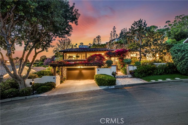 1017 Via Fortuna, Palos Verdes Estates, California 90274, 4 Bedrooms Bedrooms, ,3 BathroomsBathrooms,Residential,Sold,Via Fortuna,PV18120326