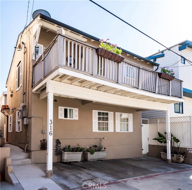 316 29th Court, Hermosa Beach, California 90254, 2 Bedrooms Bedrooms, ,2 BathroomsBathrooms,Residential,Sold,29th,SB19074769