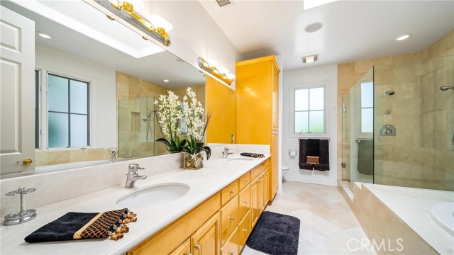 1002 5th Street, Hermosa Beach, California 90254, 5 Bedrooms Bedrooms, ,2 BathroomsBathrooms,Residential,Sold,5th,SB20139034