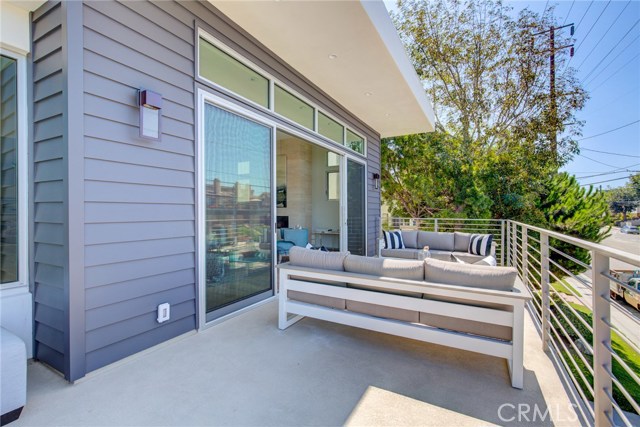 102 Prospect Avenue, Redondo Beach, California 90277, 3 Bedrooms Bedrooms, ,1 BathroomBathrooms,Residential,Sold,Prospect,SB19223229