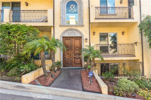 300 28th Street, Manhattan Beach, California 90266, 3 Bedrooms Bedrooms, ,3 BathroomsBathrooms,Residential,Sold,28th,SB20234864