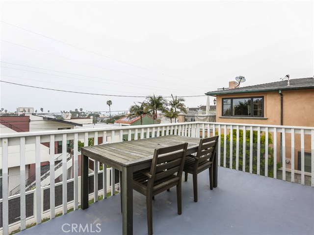 521 Gertruda Avenue, Redondo Beach, California 90277, 3 Bedrooms Bedrooms, ,3 BathroomsBathrooms,Residential,Sold,Gertruda,PV18080746