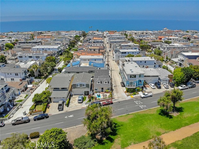 Blocks to beach and downtown