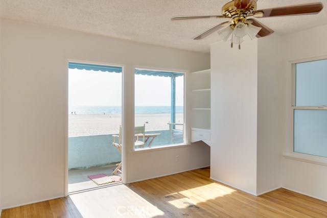 528 The Strand, Hermosa Beach, California 90254, ,Residential Income,Sold,The Strand,SB17157905