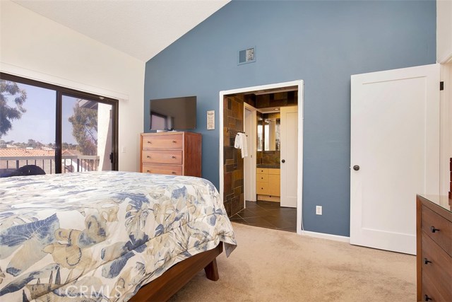2016 Mathews Avenue, Redondo Beach, California 90278, 2 Bedrooms Bedrooms, ,3 BathroomsBathrooms,Residential,Sold,Mathews,SW19218319