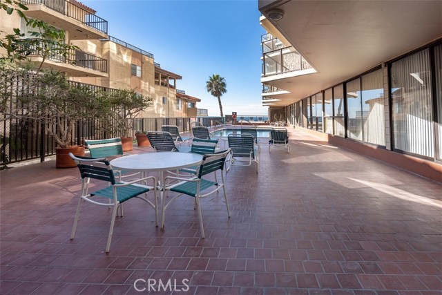 531 Esplanade, Redondo Beach, California 90277, 2 Bedrooms Bedrooms, ,2 BathroomsBathrooms,Residential,Sold,Esplanade,SB18285954