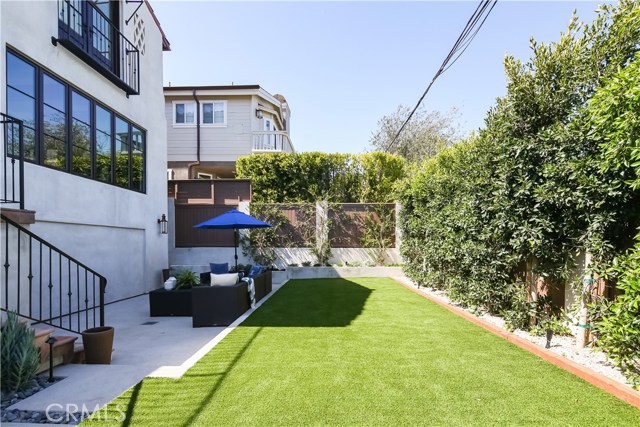 1720 Walnut Avenue, Manhattan Beach, California 90266, 5 Bedrooms Bedrooms, ,4 BathroomsBathrooms,Residential,Sold,Walnut,SB20059383