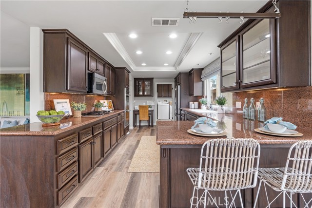 519 Juanita Avenue, Redondo Beach, California 90277, 5 Bedrooms Bedrooms, ,2 BathroomsBathrooms,Residential,Sold,Juanita,SB21138287