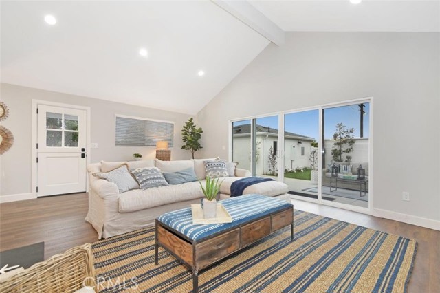 3404 Gibson Place, Redondo Beach, California 90278, 4 Bedrooms Bedrooms, ,2 BathroomsBathrooms,Residential,Sold,Gibson,SB19083979