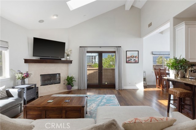 621 Broadway, Redondo Beach, California 90277, 4 Bedrooms Bedrooms, ,2 BathroomsBathrooms,Residential,Sold,Broadway,SB21036343