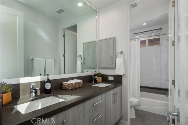 1729 Harriman Lane, Redondo Beach, California 90278, 4 Bedrooms Bedrooms, ,3 BathroomsBathrooms,Residential,Sold,Harriman,SB19259591