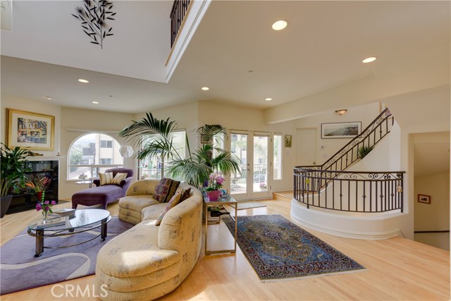 203 Avenue E, Redondo Beach, California 90277, 3 Bedrooms Bedrooms, ,2 BathroomsBathrooms,Residential,Sold,Avenue E,SB17173382