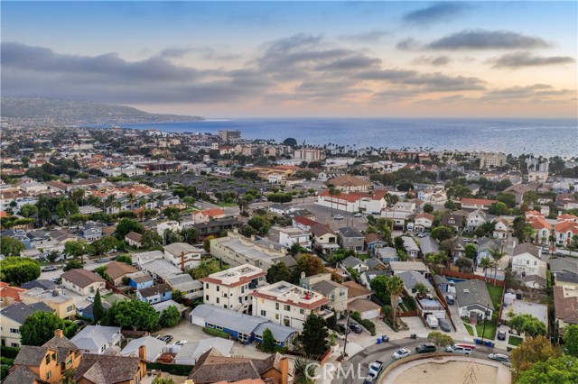 636 Vincent Park #A, Redondo Beach, California 90277, 3 Bedrooms Bedrooms, ,2 BathroomsBathrooms,Residential,Sold,Vincent Park #A,SB20200007