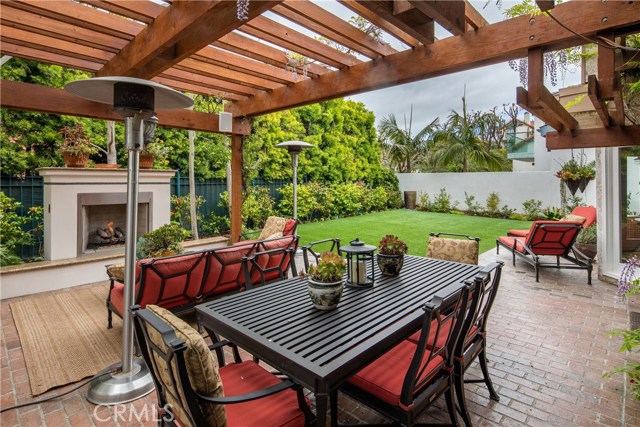 12 Westport, Manhattan Beach, California 90266, 4 Bedrooms Bedrooms, ,3 BathroomsBathrooms,Residential,Sold,Westport,SB19100631