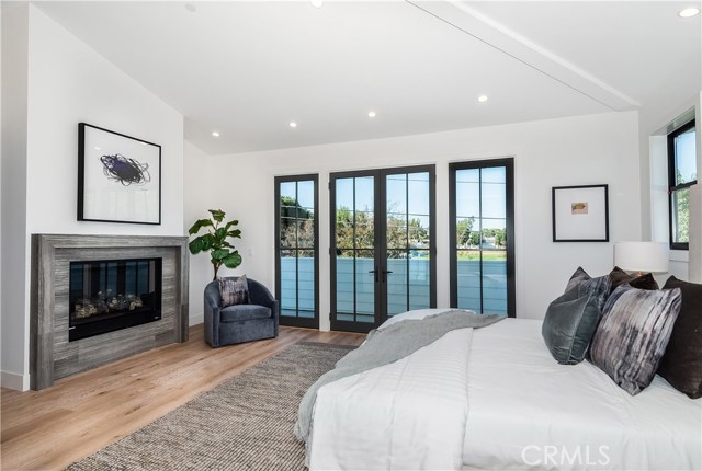 856 14th Street, Manhattan Beach, California 90266, 5 Bedrooms Bedrooms, ,5 BathroomsBathrooms,Residential,Sold,14th,SB18245508