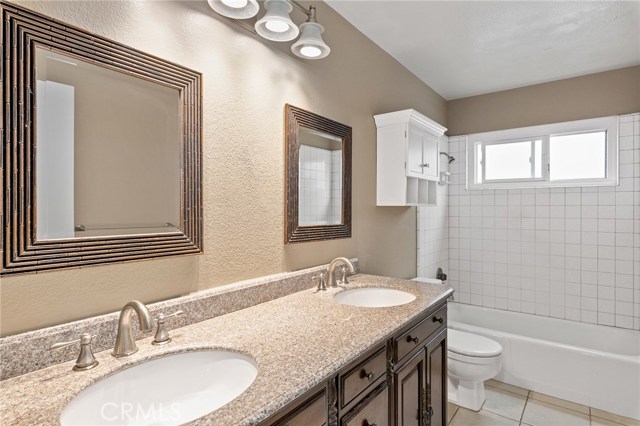 1726 Speyer Lane, Redondo Beach, California 90278, 3 Bedrooms Bedrooms, ,2 BathroomsBathrooms,Residential,Sold,Speyer,SB20058178
