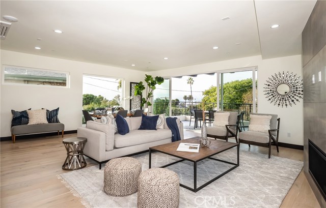 636 Vincent Park, Redondo Beach, California 90277, 3 Bedrooms Bedrooms, ,2 BathroomsBathrooms,Residential,Sold,Vincent Park,SB19274738