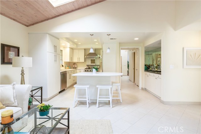 11 Evergreen Lane, Manhattan Beach, California 90266, 3 Bedrooms Bedrooms, ,2 BathroomsBathrooms,Residential,Sold,Evergreen,SB19068219