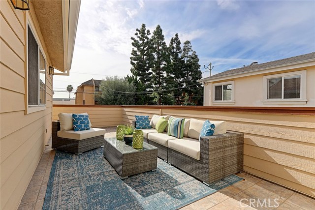 2311 Mathews Avenue, Redondo Beach, California 90278, 3 Bedrooms Bedrooms, ,2 BathroomsBathrooms,Residential,Sold,Mathews,SB17258751