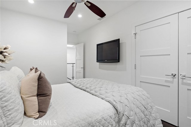 716 Manhattan Avenue, Manhattan Beach, California 90266, 3 Bedrooms Bedrooms, ,3 BathroomsBathrooms,Residential,Sold,Manhattan,SB20229192