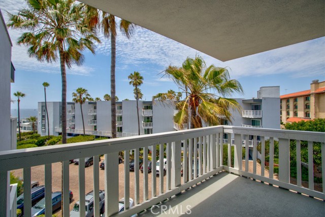 640 The Village, Redondo Beach, California 90277, 1 Bedroom Bedrooms, ,1 BathroomBathrooms,Residential,Sold,The Village,CV21150767