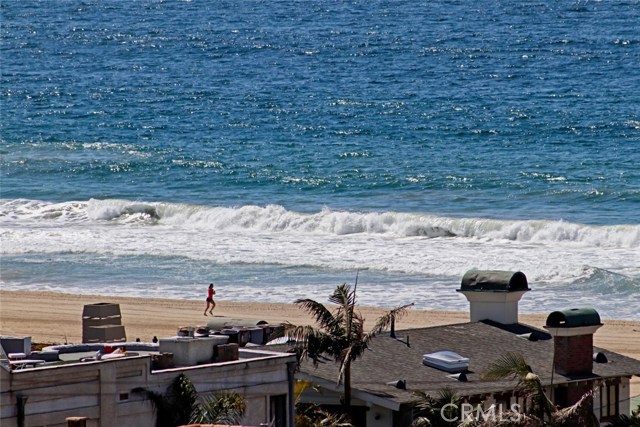 300 28th Street, Hermosa Beach, California 90254, 4 Bedrooms Bedrooms, ,4 BathroomsBathrooms,Residential,Sold,28th,SB18066666