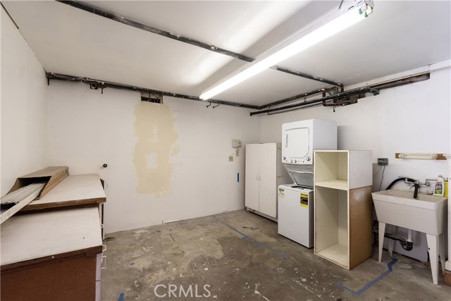 205 40th Street, Manhattan Beach, California 90266, 2 Bedrooms Bedrooms, ,1 BathroomBathrooms,Residential,Sold,40th,SB20076163