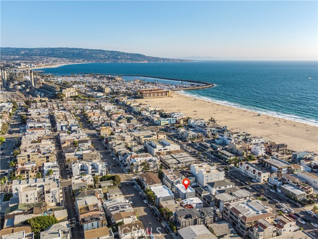 427 Manhattan Avenue, Hermosa Beach, California 90254, 2 Bedrooms Bedrooms, ,1 BathroomBathrooms,Residential,Sold,Manhattan,SB20167602