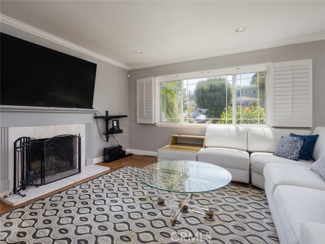 3212 Oak Avenue, Manhattan Beach, California 90266, 3 Bedrooms Bedrooms, ,2 BathroomsBathrooms,Residential,Sold,Oak,SB21120896