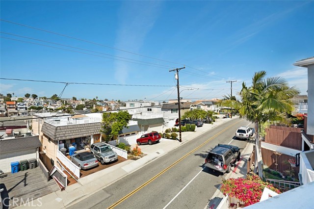 1703 Dixon Street, Redondo Beach, California 90278, 3 Bedrooms Bedrooms, ,1 BathroomBathrooms,Residential,Sold,Dixon,PV21113221