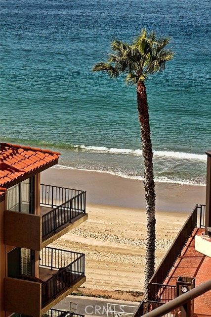 531 Esplanade, Redondo Beach, California 90277, 2 Bedrooms Bedrooms, ,2 BathroomsBathrooms,Residential,Sold,Esplanade,SB17088461