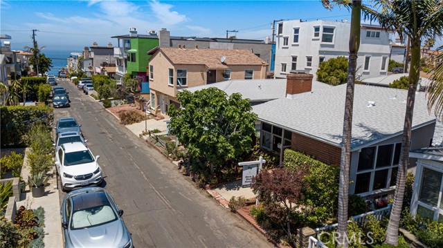 457 28th Street, Manhattan Beach, California 90266, 2 Bedrooms Bedrooms, ,1 BathroomBathrooms,Residential,Sold,28th,SB21112432