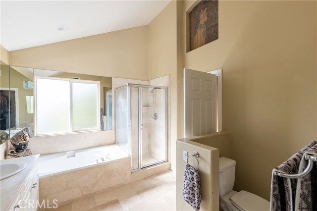 Travertine Master Bath w/ Dual Sinks.....