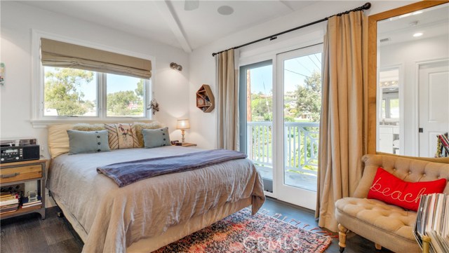 549 3rd Street, Manhattan Beach, California 90266, 5 Bedrooms Bedrooms, ,5 BathroomsBathrooms,Residential,Sold,3rd,SB21052350