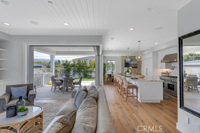 1307 Gertruda Avenue, Redondo Beach, California 90277, 5 Bedrooms Bedrooms, ,1 BathroomBathrooms,Residential,Sold,Gertruda,SB21076858