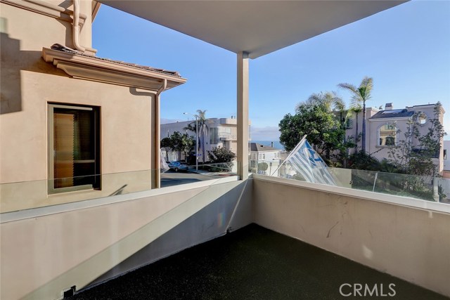 2804 Highland Avenue, Manhattan Beach, California 90266, 4 Bedrooms Bedrooms, ,3 BathroomsBathrooms,Residential,Sold,Highland,SB20147687