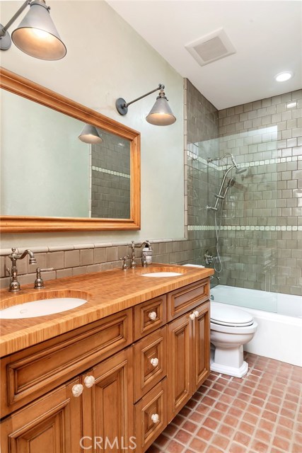 708 Marine Avenue, Manhattan Beach, California 90266, 4 Bedrooms Bedrooms, ,4 BathroomsBathrooms,Residential,Sold,Marine,SB20193991