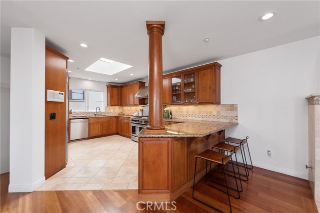 3104 Alma Avenue, Manhattan Beach, California 90266, 3 Bedrooms Bedrooms, ,4 BathroomsBathrooms,Residential,Sold,Alma,SB21051698