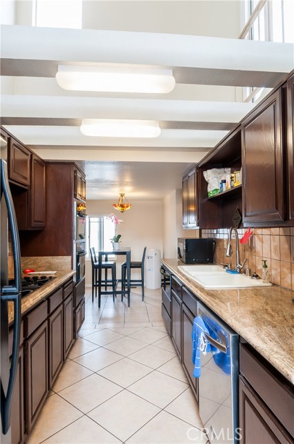 425 Catalina Avenue, Redondo Beach, California 90277, 3 Bedrooms Bedrooms, ,3 BathroomsBathrooms,Residential,Sold,Catalina,SB17082345