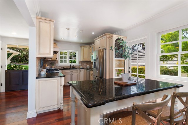 Open kitchen with Island