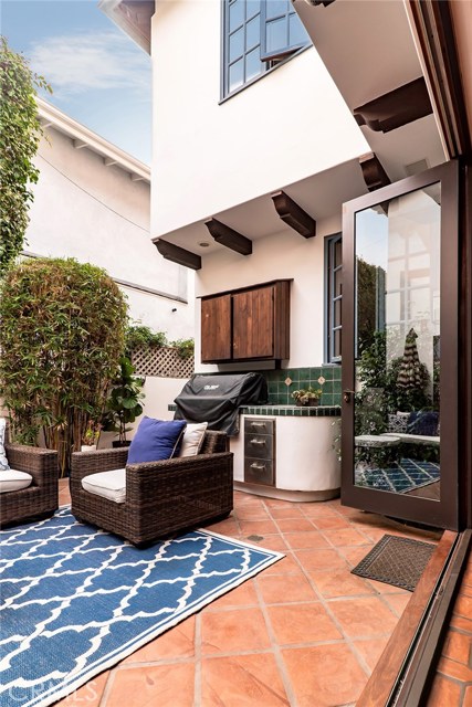 708 Marine Avenue, Manhattan Beach, California 90266, 4 Bedrooms Bedrooms, ,4 BathroomsBathrooms,Residential,Sold,Marine,SB20193991