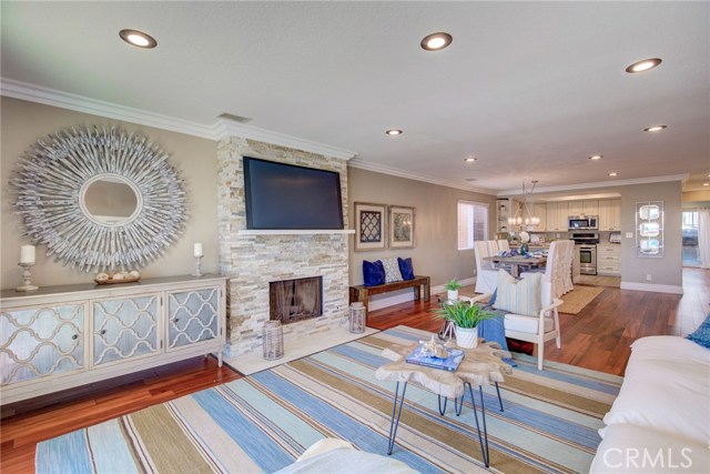 Open floor concept & recessed lighting throughout