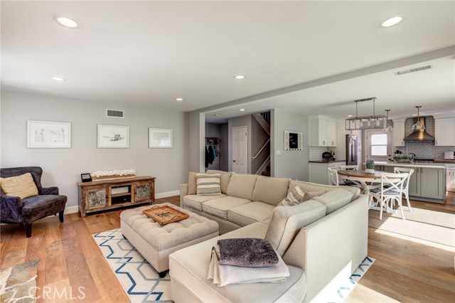 417 Susana Avenue, Redondo Beach, California 90277, 4 Bedrooms Bedrooms, ,2 BathroomsBathrooms,Residential,Sold,Susana,SB20152659