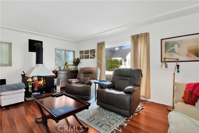 320 27th Street, Hermosa Beach, California 90254, ,Residential Income,Sold,27th,SB20240088