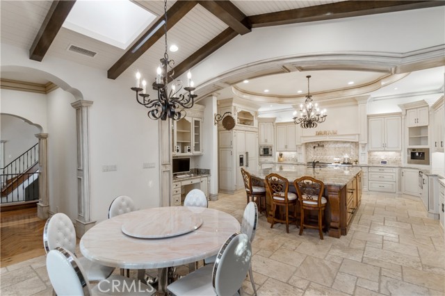 World-Class Kitchen and breakfast nook area