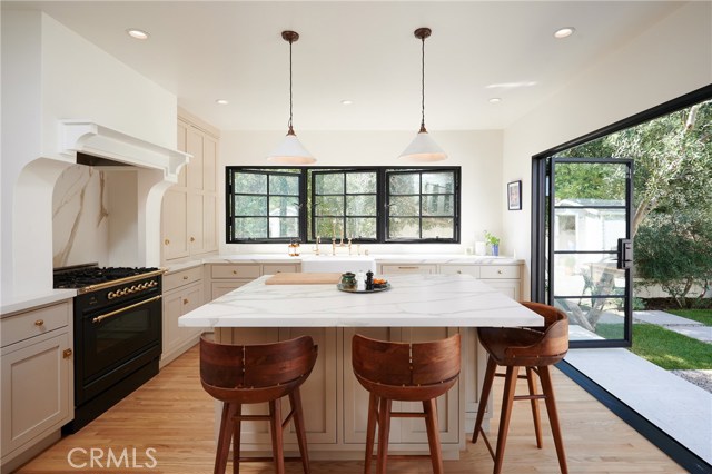 925 15th Place, Hermosa Beach, California 90254, 2 Bedrooms Bedrooms, ,1 BathroomBathrooms,Residential,Sold,15th,SB20221985