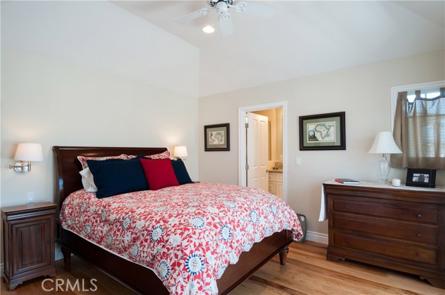 872 27th Street, Manhattan Beach, California 90266, 4 Bedrooms Bedrooms, ,3 BathroomsBathrooms,Residential,Sold,27th,SB20136143